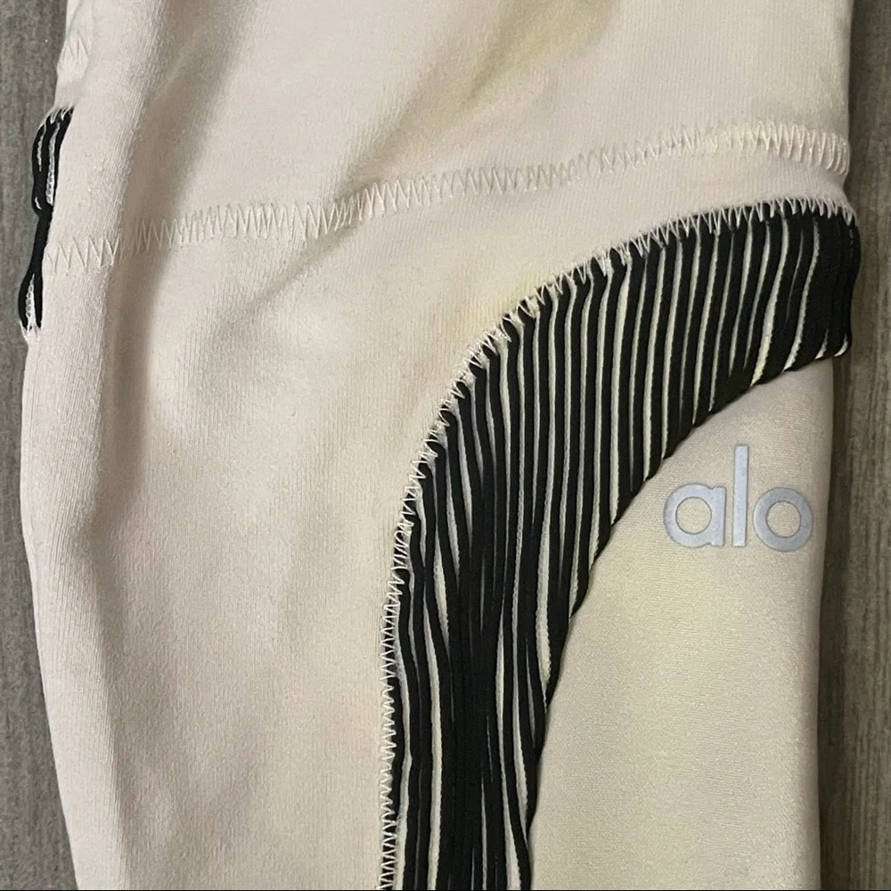 ALO Yoga Electric High Waist Leggings‎ Size XS